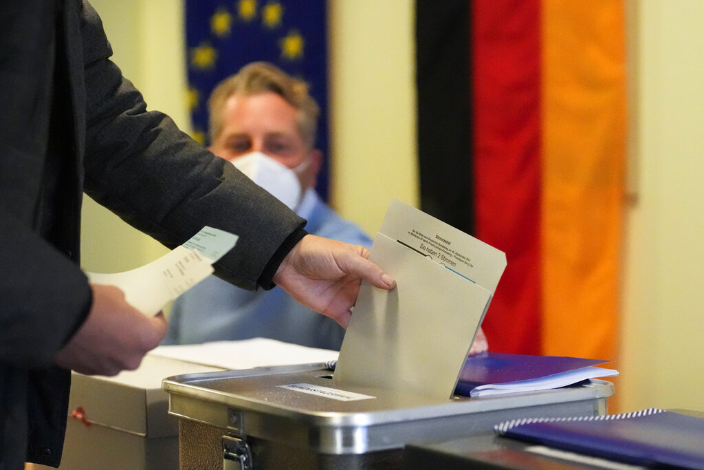 Over 500,000 foreigners have acquired voting rights ahead of Germany's snap election