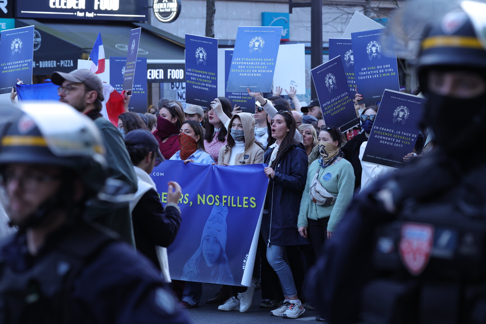 Antifa attack leaves young security guard brain dead while protecting female right-wing activists in Lyon