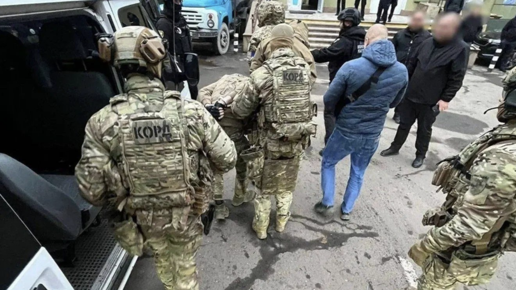 Ukrainian locals reportedly free conscripted man in daring act of resistance