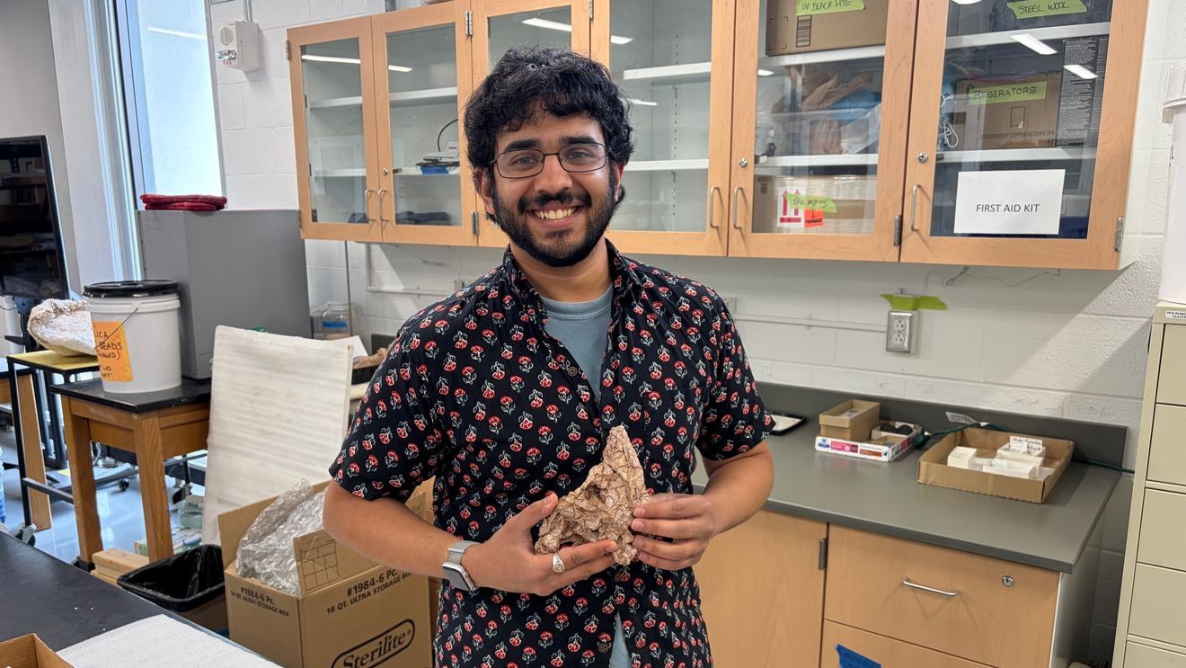 Virginia Tech student identifies new meat-eating dinosaur species 205+ million years-old